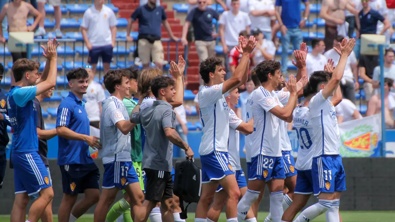 El Deportivo Arag&oacute;n celebra el triunfo en la ida del playoff | Foto: Almudena Sope&ntilde;a