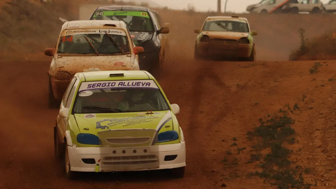 Las fuertes lluvias sobre el circuito de la Hoz obligaron a suspender algunas mangas de la competici&oacute;n. Foto: FADA