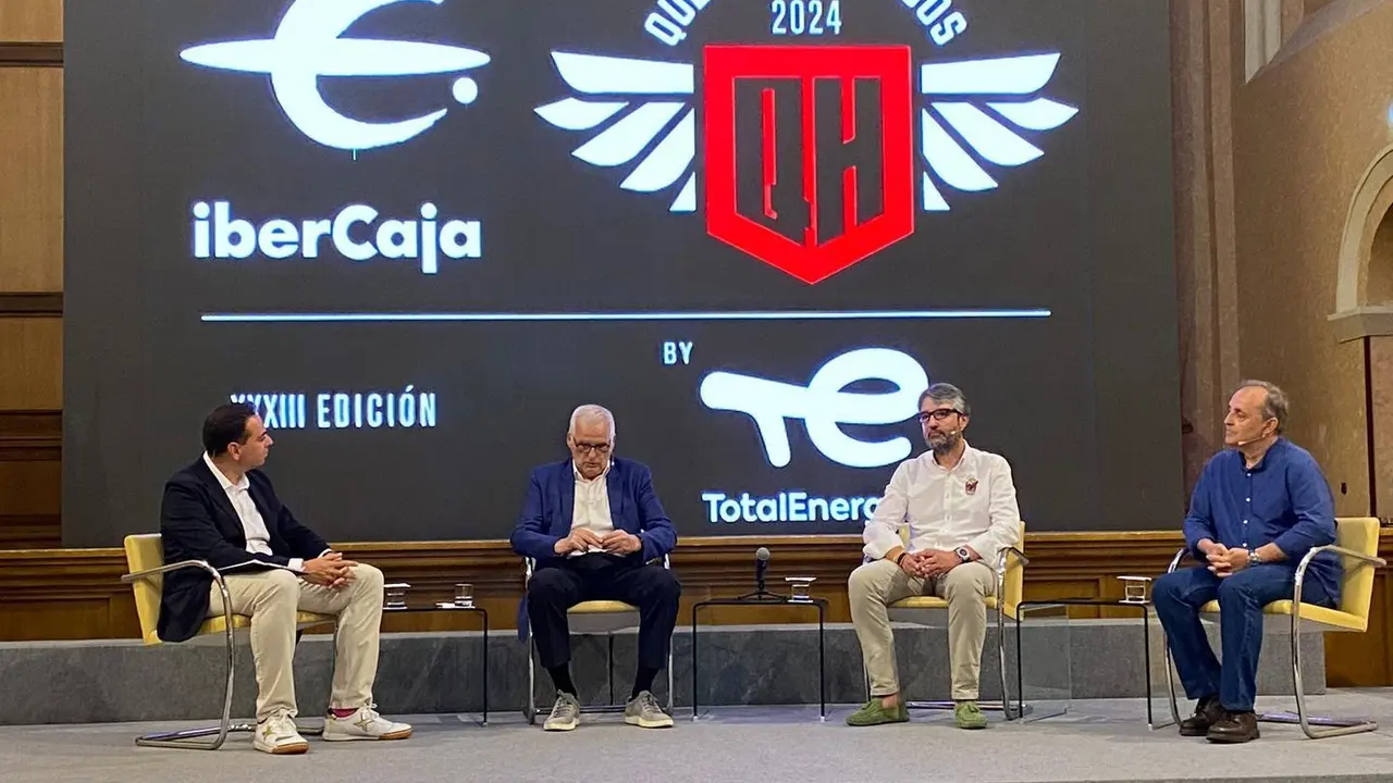 Coloquio durante la presentaci&oacute;n de la XXXIII edici&oacute;n de la Quebrantahuesos