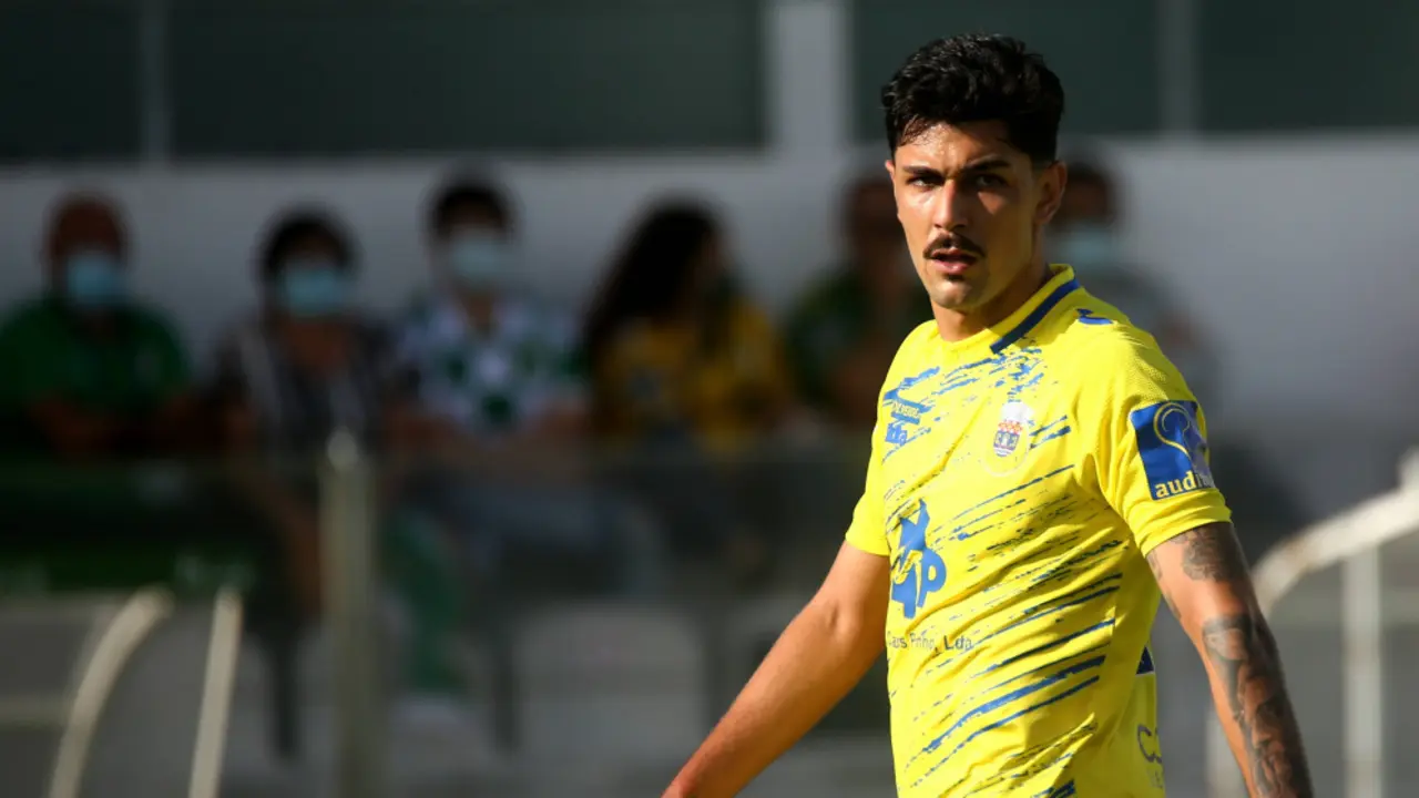 Joao Basso vistiendo la camiseta del Arouca | Foto: IMAGO