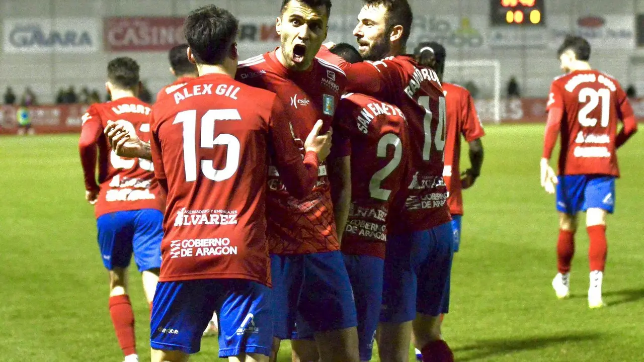 La SD Tarazona celebrando un gol el curso pasado. Fotograf&iacute;a: SD Tarazona.
