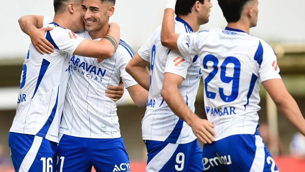 Jugadores del Real Zaragoza celebran el gol en Tarazona | Foto: Real Zaragoza
