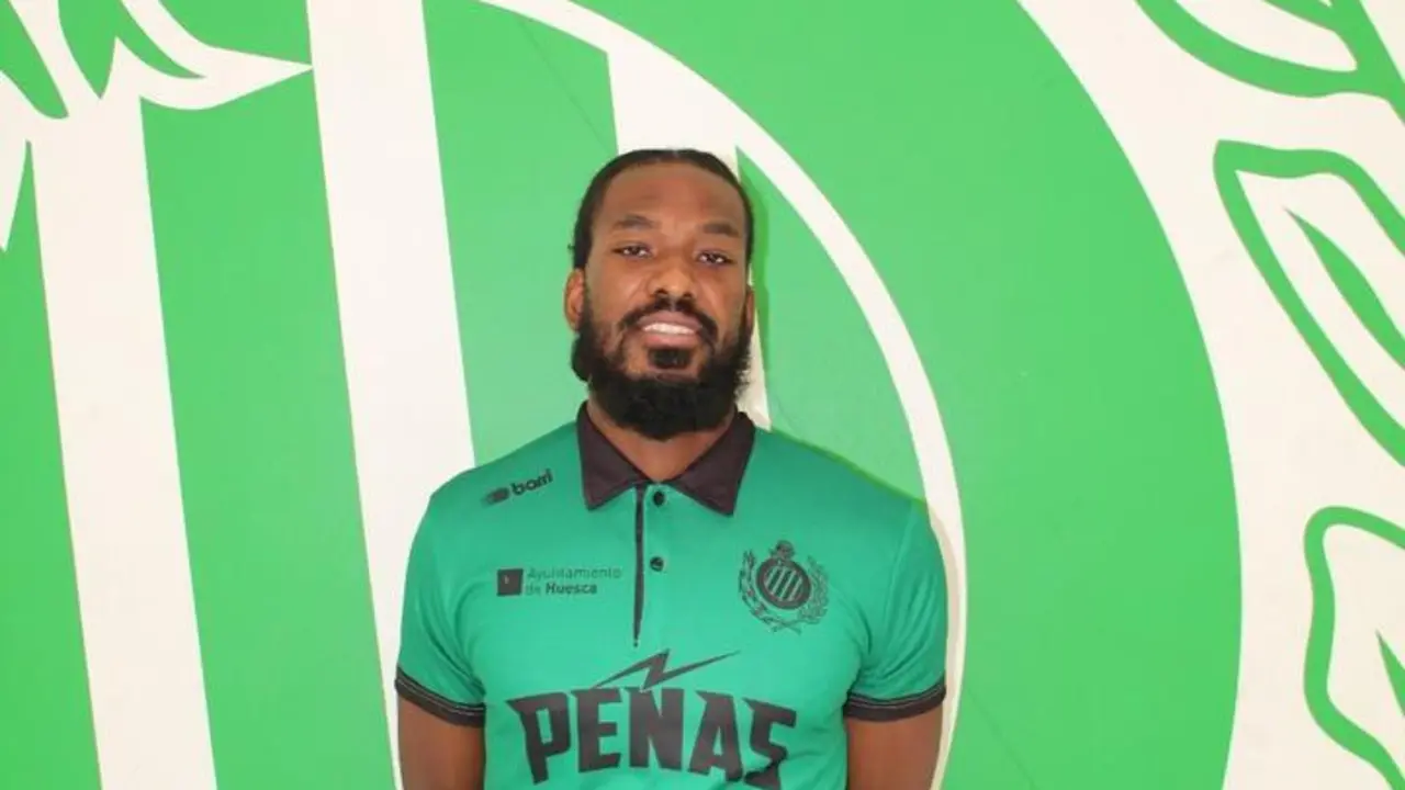 Charles Samuel Knowles, en la imagen, ya es jugador del Pe&ntilde;as. Foto: CB Pe&ntilde;as
