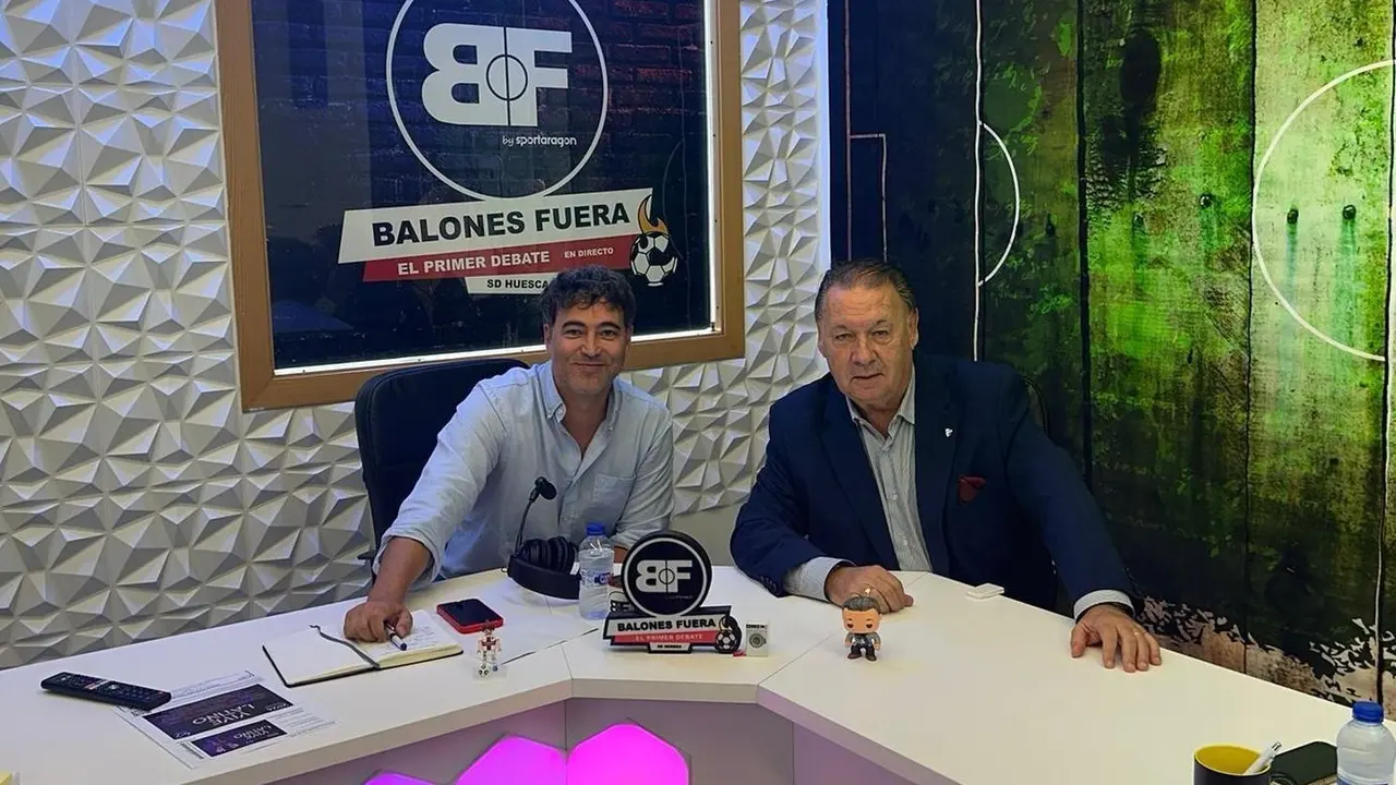 Pablo Barrantes y Agust&iacute;n Lasaosa, minutos antes de iniciar la charla en Balones Fuera. Foto: Sportaragon