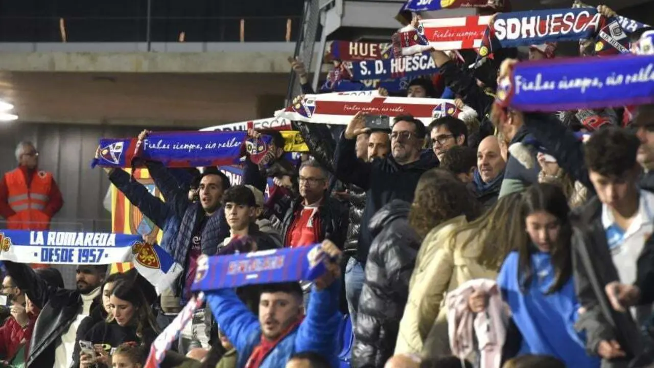 La afici&oacute;n de la SD Huesca en el derbi de la pasada campa&ntilde;a / LaLiga