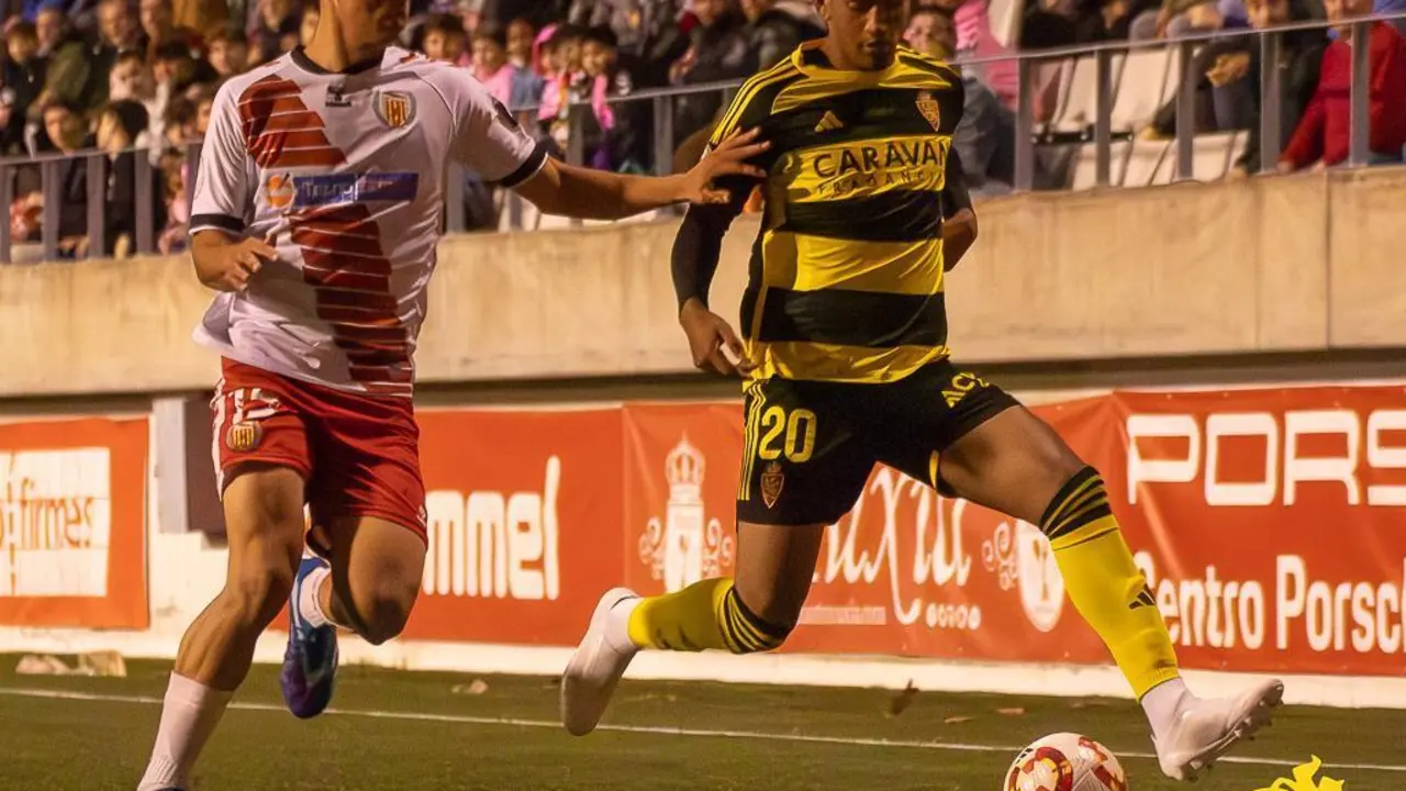 Adu Ares complet&oacute; un gran partido ante L'Hospitalet | Foto: Sport Arag&oacute;n / Almudena Sope&ntilde;a