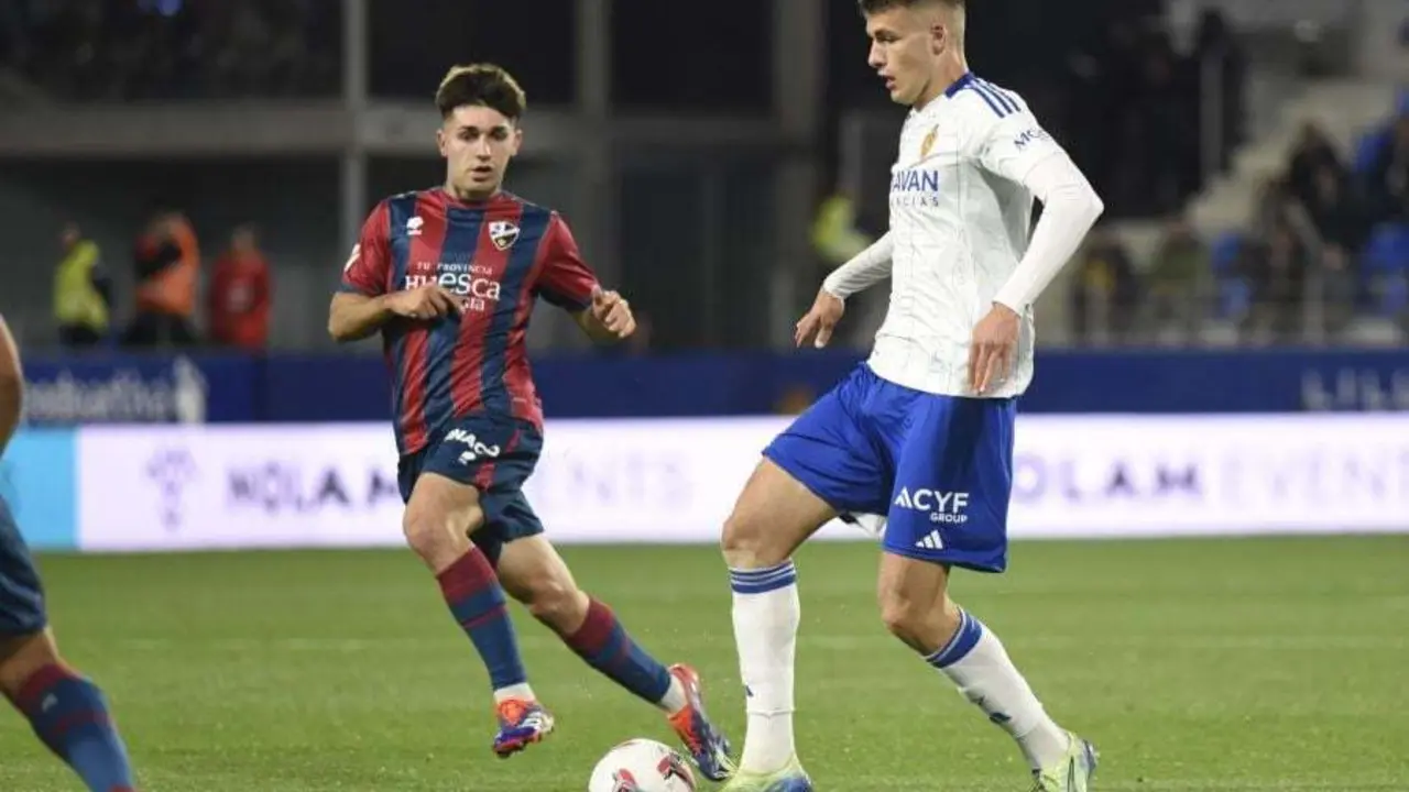 Samed Bazdar frente a la SD Huesca | Foto: LaLiga