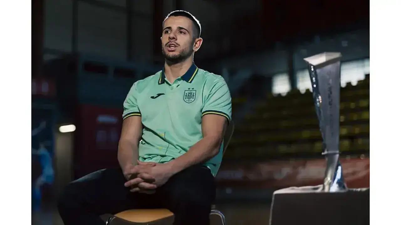 Adri&aacute;n Rivera en una entrevista concedida a la RFEF. Foto: RFEF