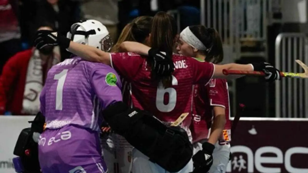 Jugadoras del Esneca Fraga celebran un gol esta temporada. Foto: Instagram