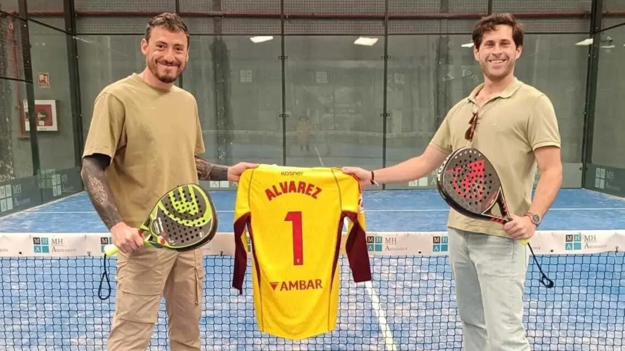 Cristian &Aacute;lvarez fue el padrino de la I edici&oacute;n. Foto: Organizaci&oacute;n