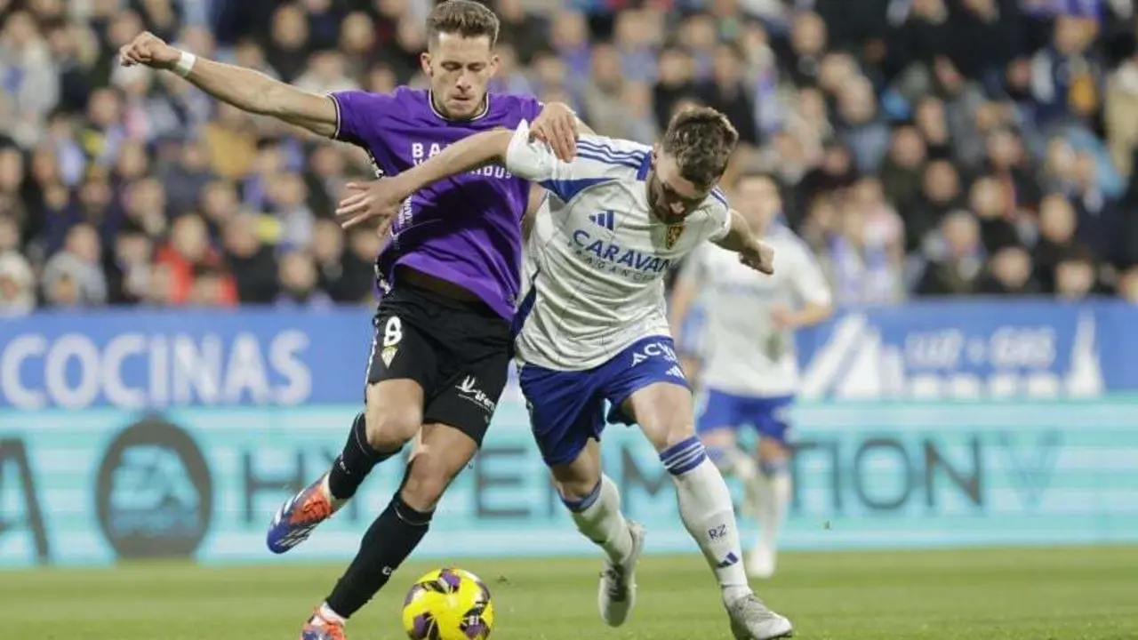 El Real Zaragoza logr&oacute; el empate ante el C&oacute;rdoba tras el gol de penalti de Sober&oacute;n | FOTO LaLiga