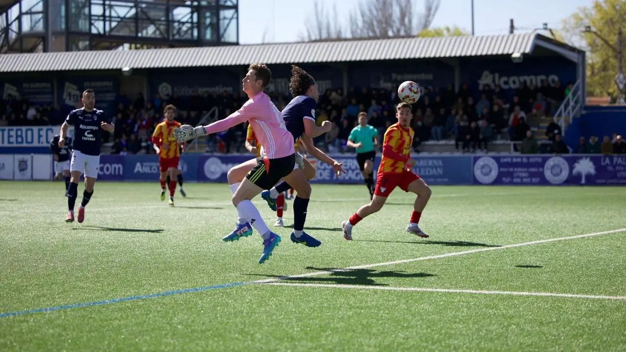 Imagen del duelo entre el Utebo y el Ejea. Fotograf&iacute;a: Utebo FC.