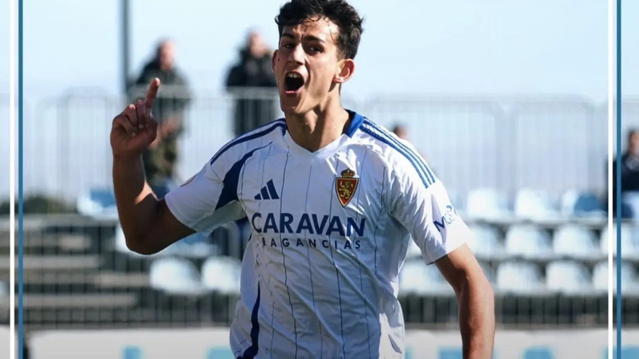 Ma&ntilde;as celebrando el gol del triunfo del Deportivo Arag&oacute;n. Fotograf&iacute;a: RZ Cantera.