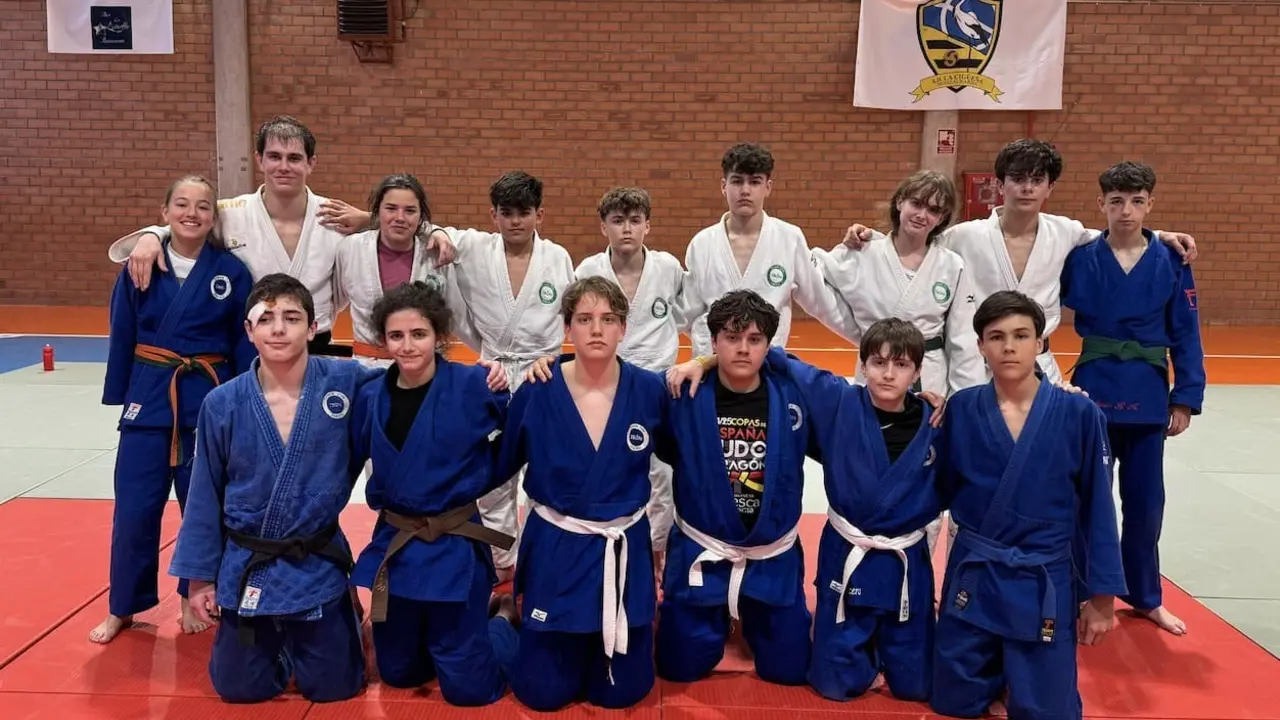 Los judokas de la Escuela  Club Ib&oacute;n en el Campeonato de Espa&ntilde;a Universitario. Fotograf&iacute;a: Escuela Club Ib&oacute;n.