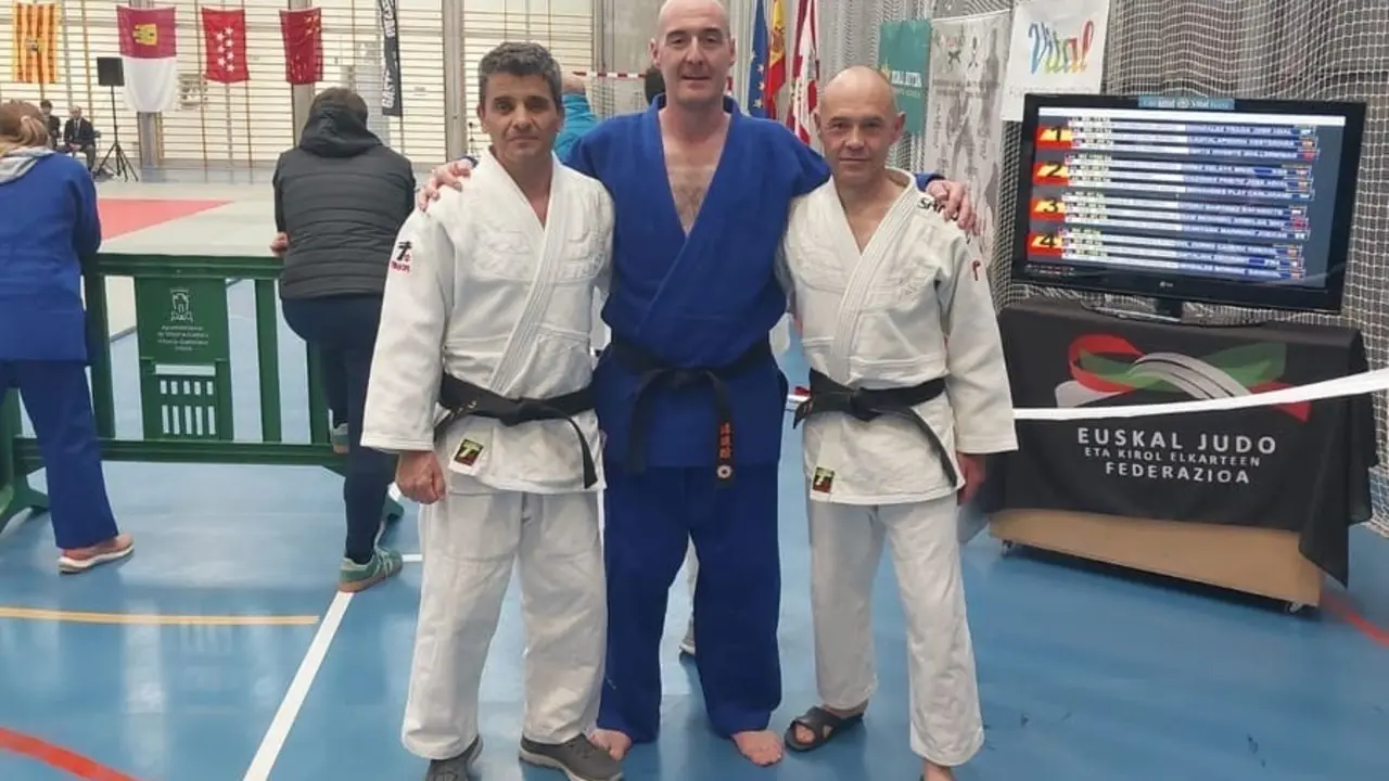 Imagen de los veteranos del Club Judo Samurai de Huesca. Foto: cedida