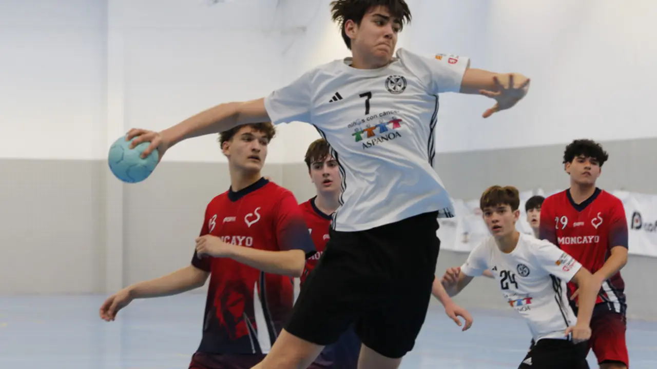 Imagen de uno de los partidos de este pasado fin de semana. Foto: Balonmano Dominicos Zaragoza