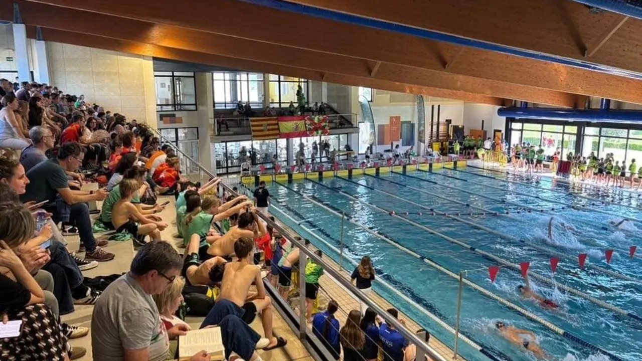 Imagen durante el XXX Trofeo Ciudad de Huesca de nataci&oacute;n. Foto: Zoiti 89