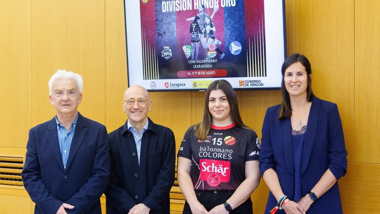 De izquierda a derecha: Miguel Mendo, F&eacute;lix Brocate, Mar&iacute;a Torres y Cristina Garc&iacute;a. Fotograf&iacute;a: Daniel Marcos.
