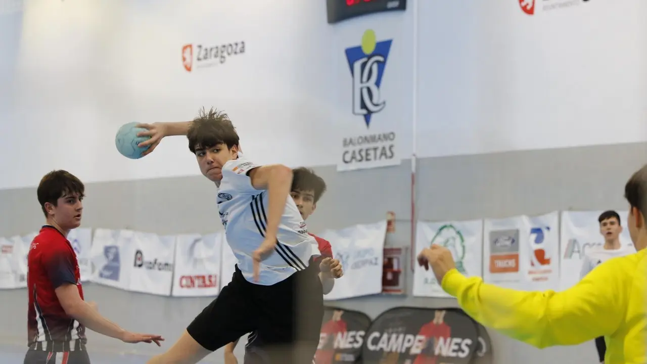 Zaragoza acoge el fin de semana la segunda fase del campeonato de España cadete masculino. Fotograf&iacute;a: BM Dominicos.