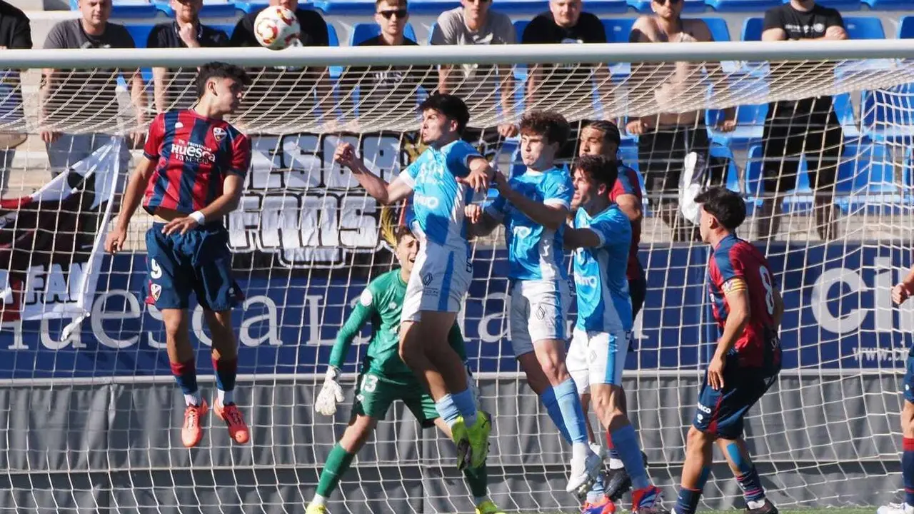 Imagen durante el SD Huesca B (2-1) Bin&eacute;far en El Alcoraz. Foto: C. Pascual / SPORTARAGON