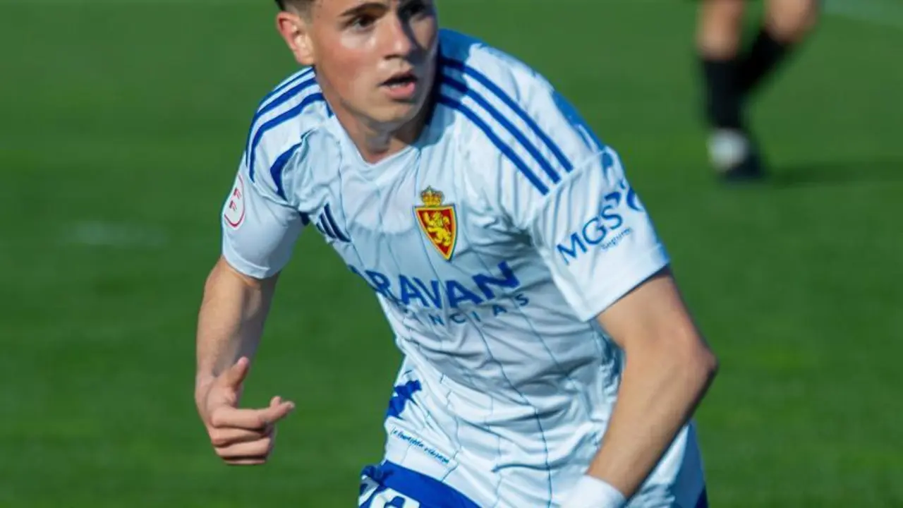 Hugo Pinilla, en un partido con el Deportivo Arag&oacute;n.