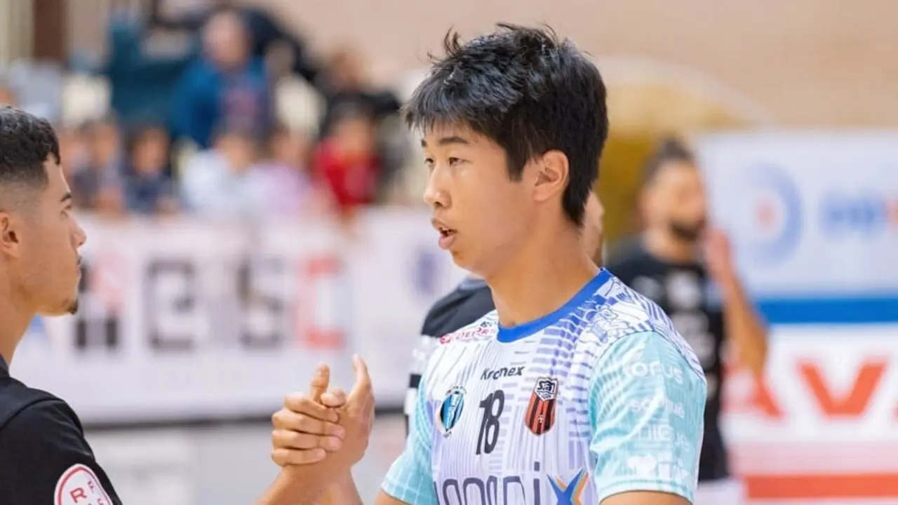 Kike Liao con la camiseta del Wanapix Zaragoza. Foto: Alejandro Meavilla
