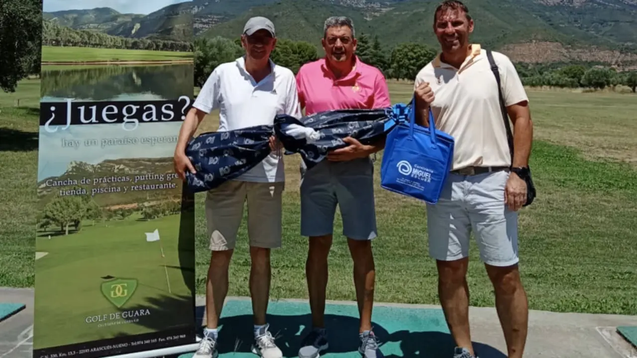 Roberto Ramos se proclam&oacute; campe&oacute;n del torneo tras superar todas las rondas eliminatorias y alzarse con el primer puesto del podio. Fotograf&iacute;a: Golf Guara.