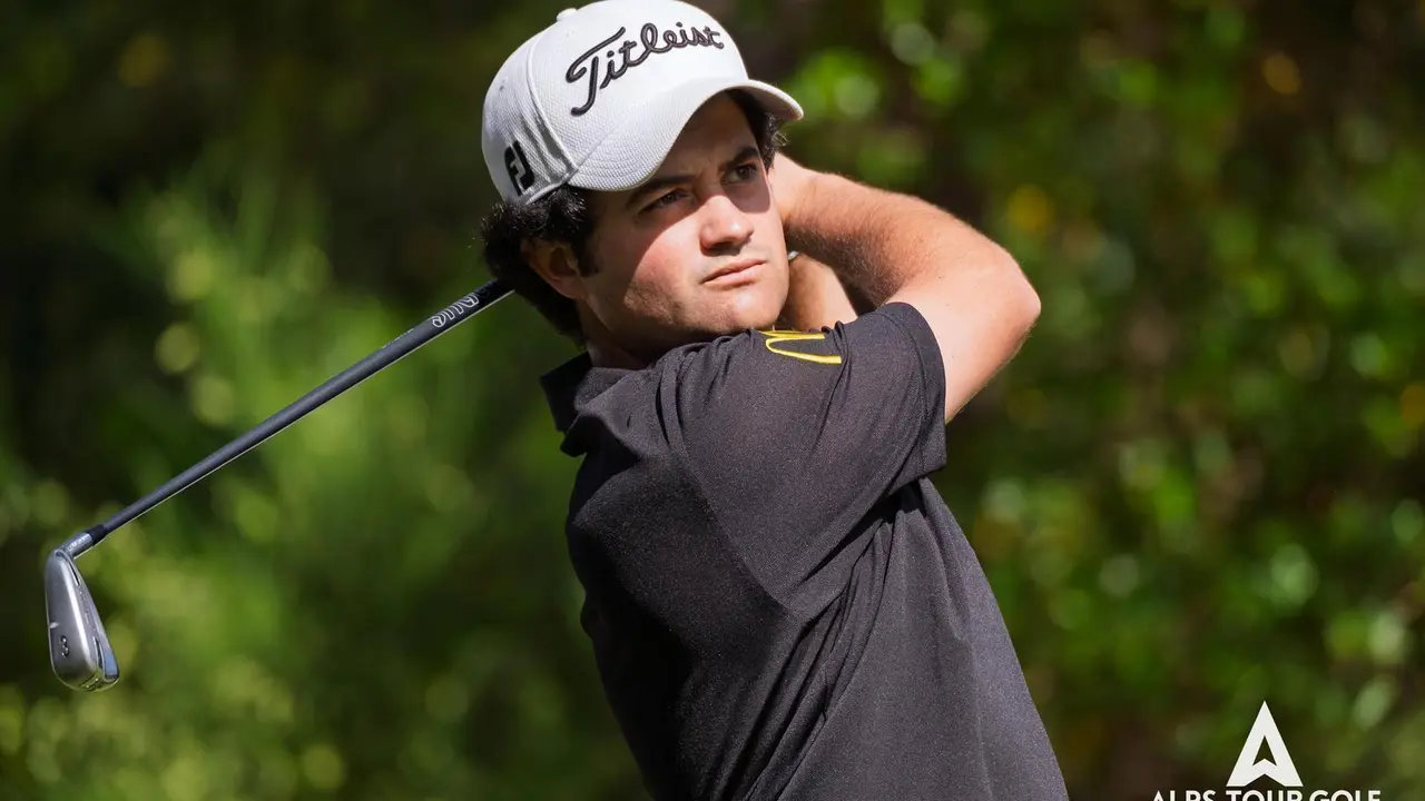 Jorge Maicas durante el Lacanau Alps Open. Fotograf&iacute;a: Federaci&oacute;n Aragonesa de Golf.