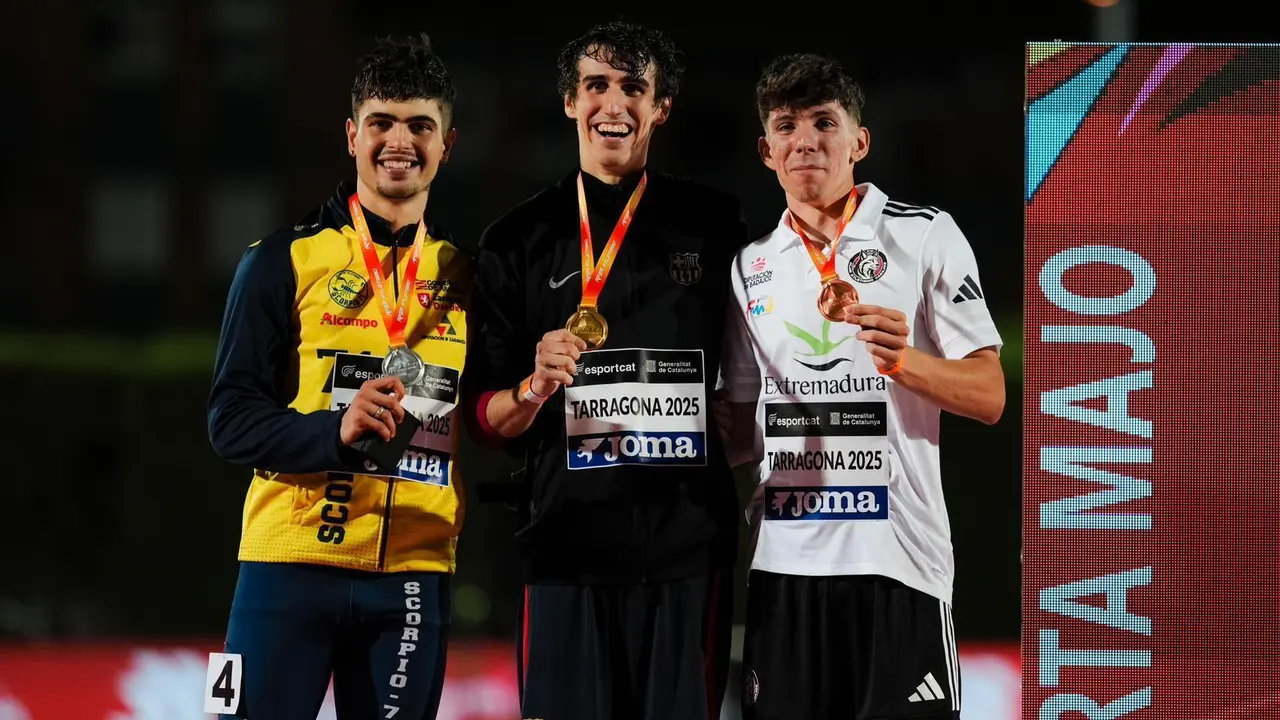 M&aacute;rkel Fern&aacute;ndez firm&oacute; una s&oacute;lida participaci&oacute;n en los 400 metros lisos, alcanzando la medalla de plata y una mmp de 45.47. Fotograf&iacute;a: Momento Deporte.