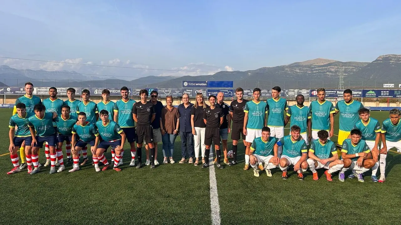 Imagen antes del partido entre el Sabi&ntilde;&aacute;nigo y el Gurrea. Foto: SPORTARAGON