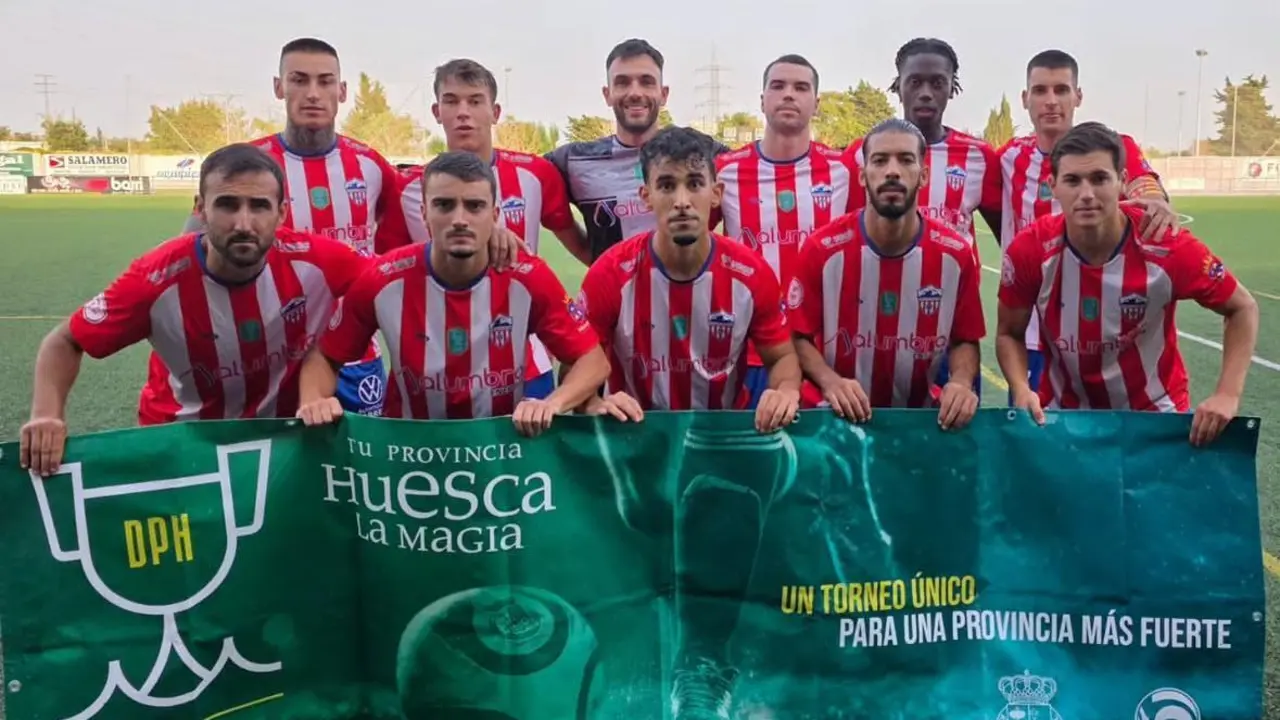 Once inicial del Monz&oacute;n antes del inicio del encuentro. Fotograf&iacute;a: At. Monz&oacute;n.