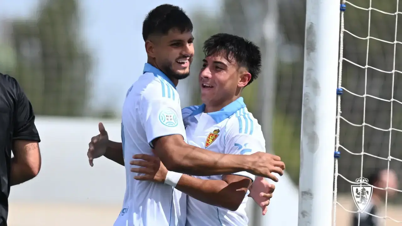 El Deportivo Arag&oacute;n celebra un tanto ante el Gernika. Fotograf&iacute;a: Real Zaragoza.