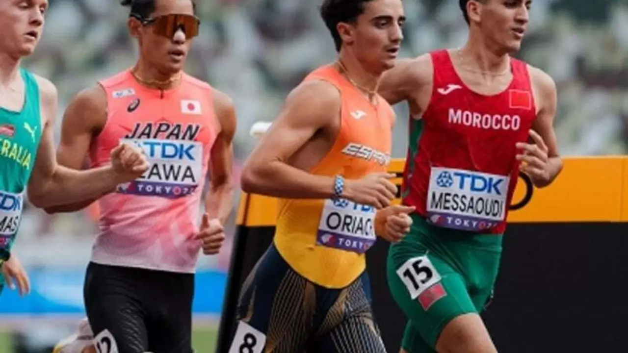 Pol Oriach, con el n&uacute;mero 8, en Tokio. Foto: RFEA