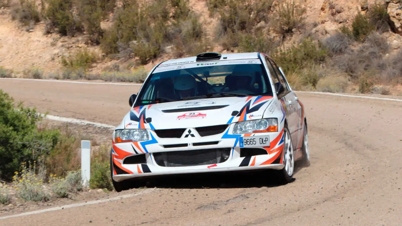 Imagen de uno los coches participantes en el I Rallysprint Subida Oroel / FADA