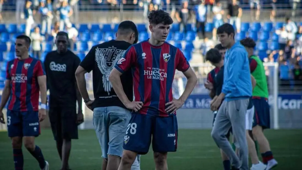 Pablo Os&aacute;n con el filial del Huesca