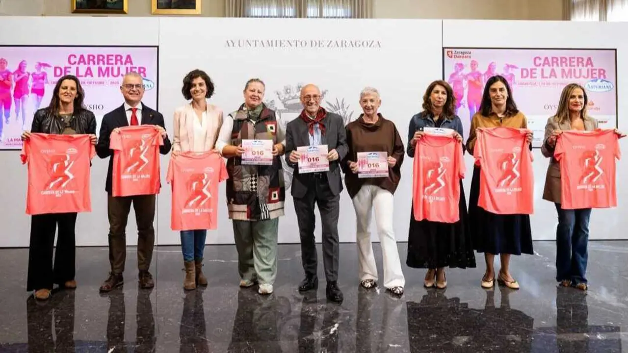 Presentaci&oacute;n de la Carrera de la Mujer en el Ayuntamiento de Zaragoza. Fotograf&iacute;a: Miguel G. Garc&iacute;a.