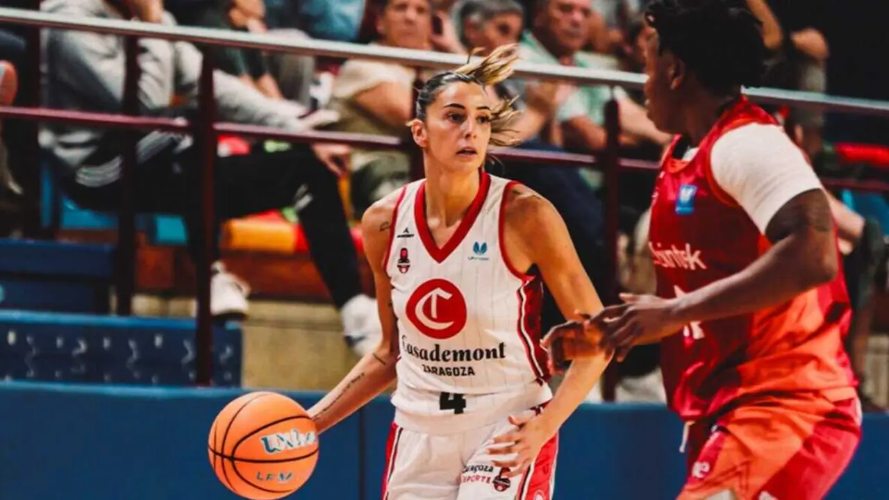 Mariona Ortiz, capitana del Casademont, en el duelo ante Gernika. Fotograf&iacute;a: Casademont Zaragoza.