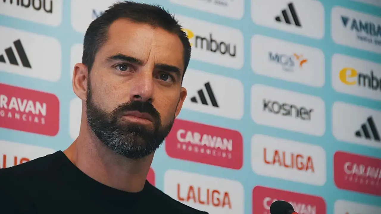 Rub&eacute;n Sell&eacute;s, en su presentaci&oacute;n / REAL ZARAGOZA