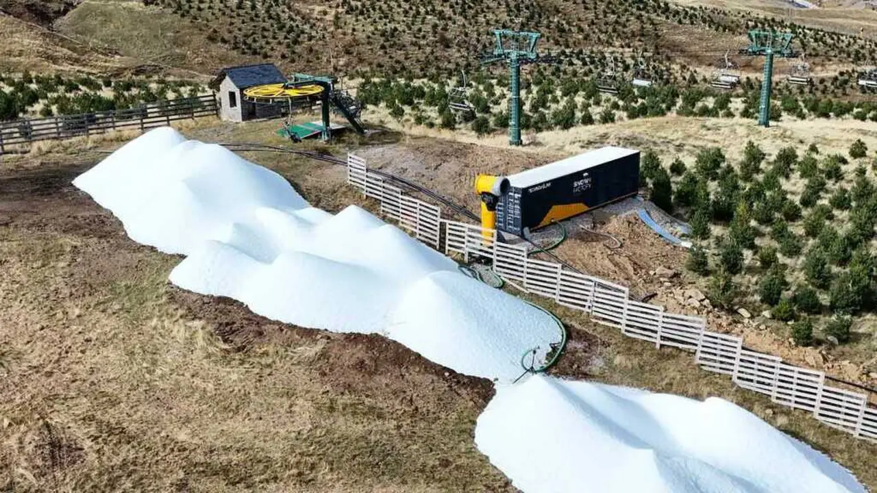 Obras que se est&aacute;n realizando. Fotograf&iacute;a: Aram&oacute;n.
