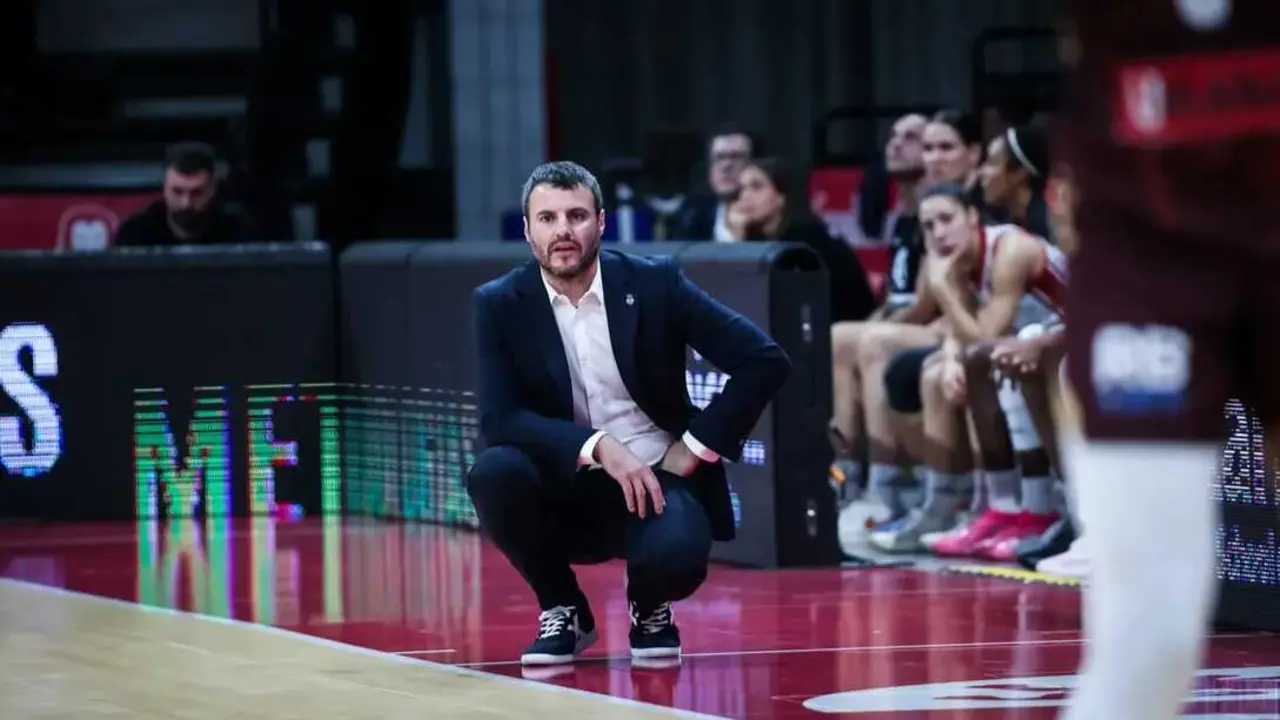 Carlos Cantero, concentrado en el duelo de ida ante Reyer Venezia. Fotograf&iacute;a: FIBA.