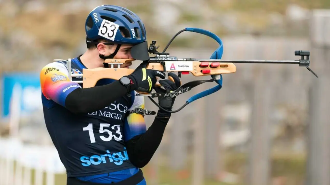 Un tirado concentrado en el momento del tiro en el Campeonato de Arag&oacute;n. Fotograf&iacute;a: Isabel Mallor.