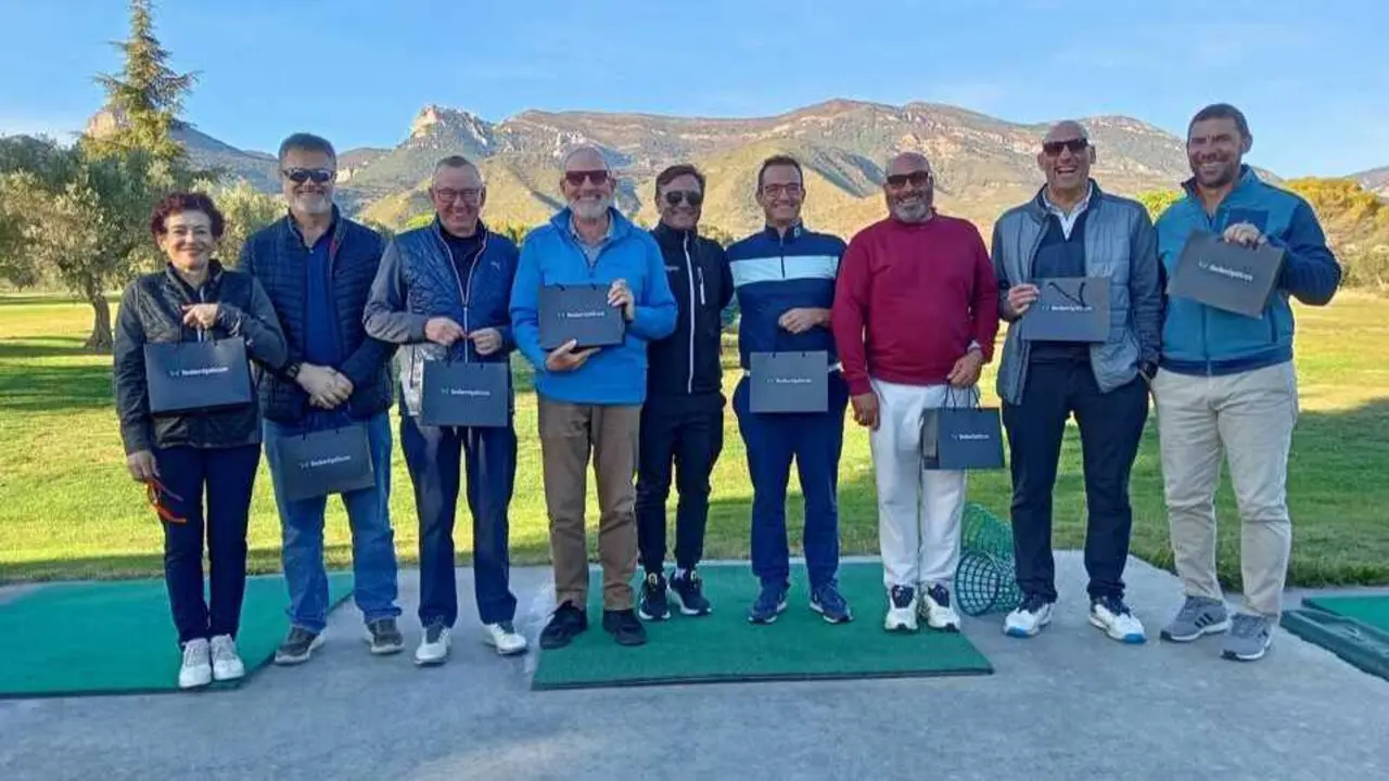 Foto de familia de los ganadores del Torneo Social 2025 en Golf Guara. Fotograf&iacute;a: Golf Guara.