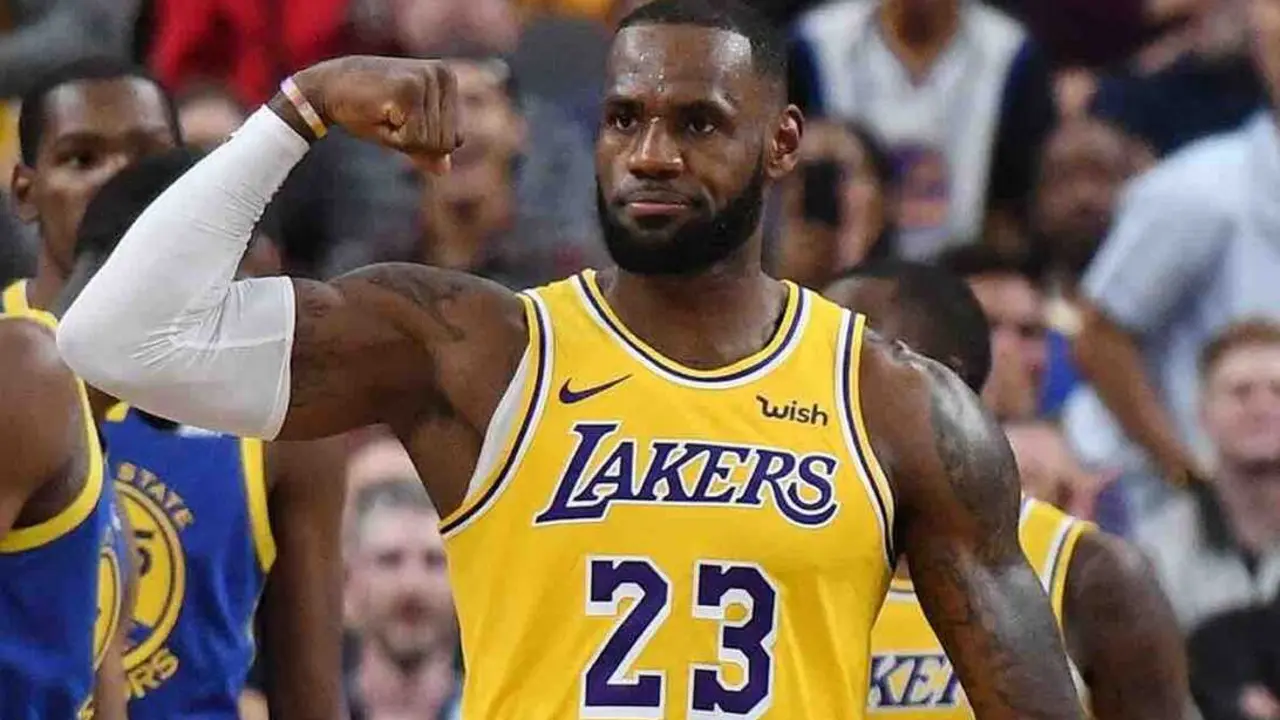 LeBron James / 'X'
