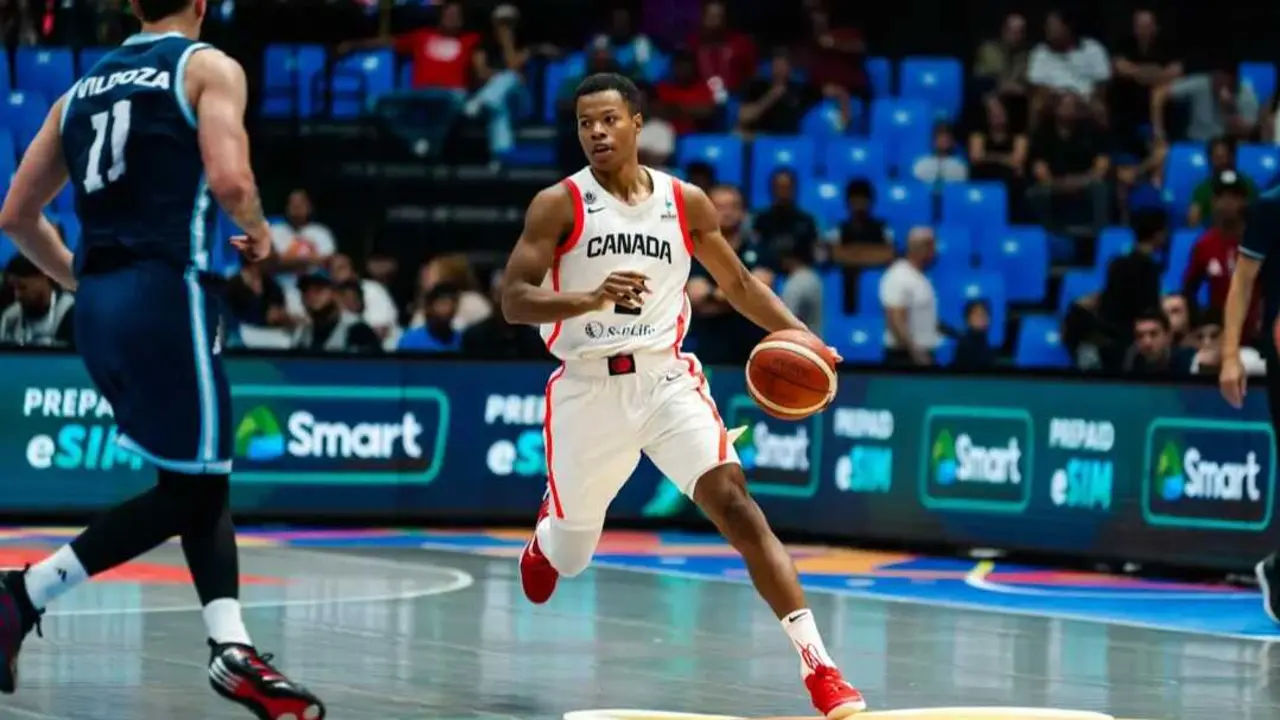 Trae Bell-Haynes durante un duelo con Canad&aacute;. Fotograf&iacute;a: FIBA.