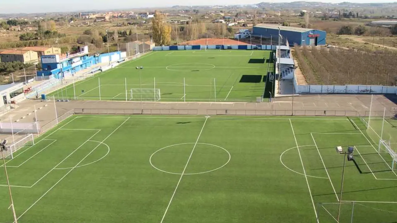 Camp de Futbol Municipal de Recasens / SE AEM