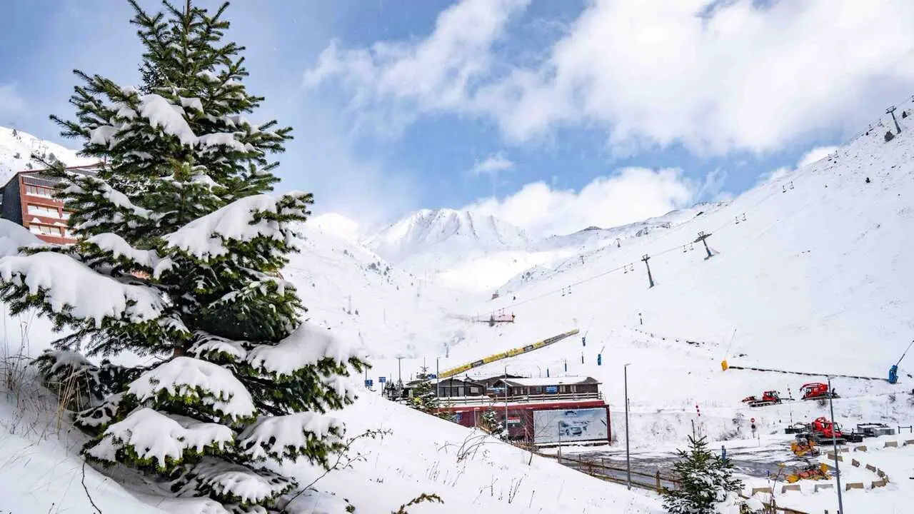 Pista de Ast&uacute;n. Fotograf&iacute;a: Estaci&oacute;n Invernal del Valle de Ast&uacute;n.