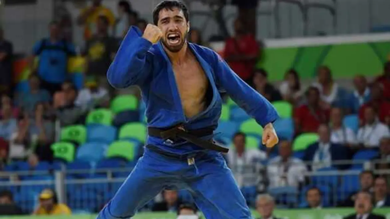 Khalmurzaev con Rusia / 'X'