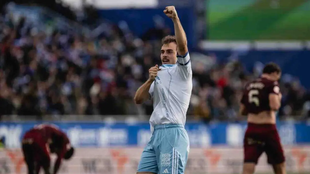 Francho con el Real Zaragoza / MARCOS CEBRI&Aacute;N
