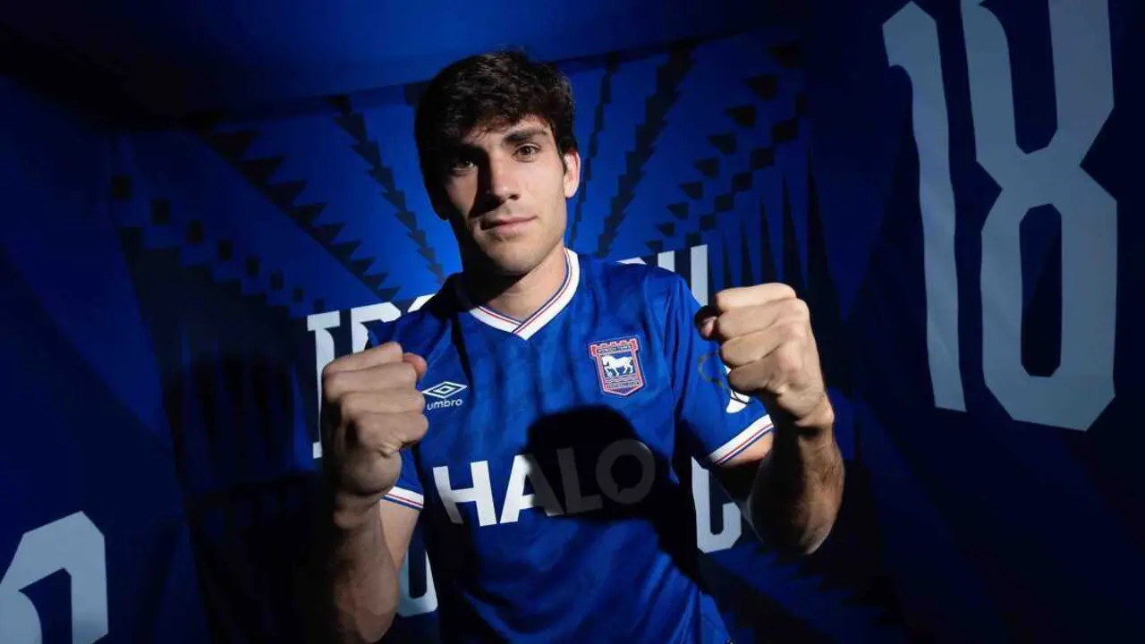 Iv&aacute;n Azon / Ipswich Town