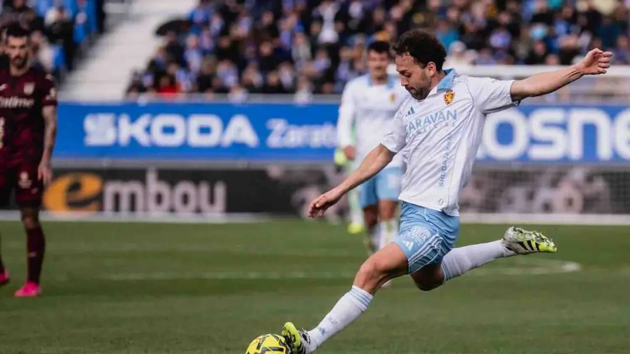 Keidi Bare con el Real Zaragoza / MARCOS CEBRI&Aacute;N